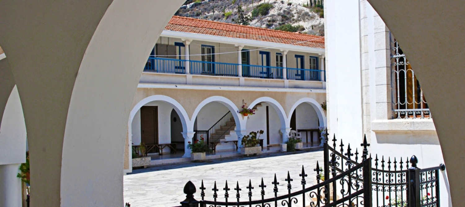 Klasztor Agios Georgios Alamanos
