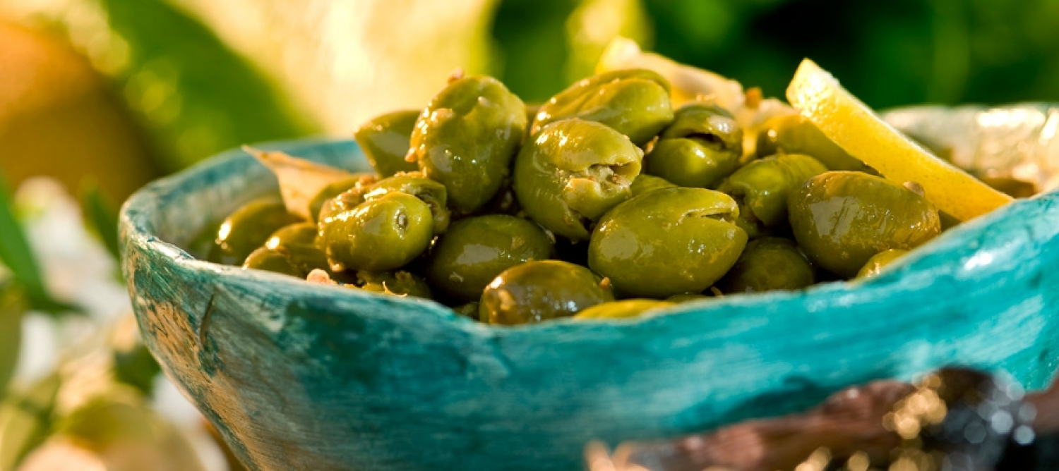 Olivenöl &amp; Oliven
