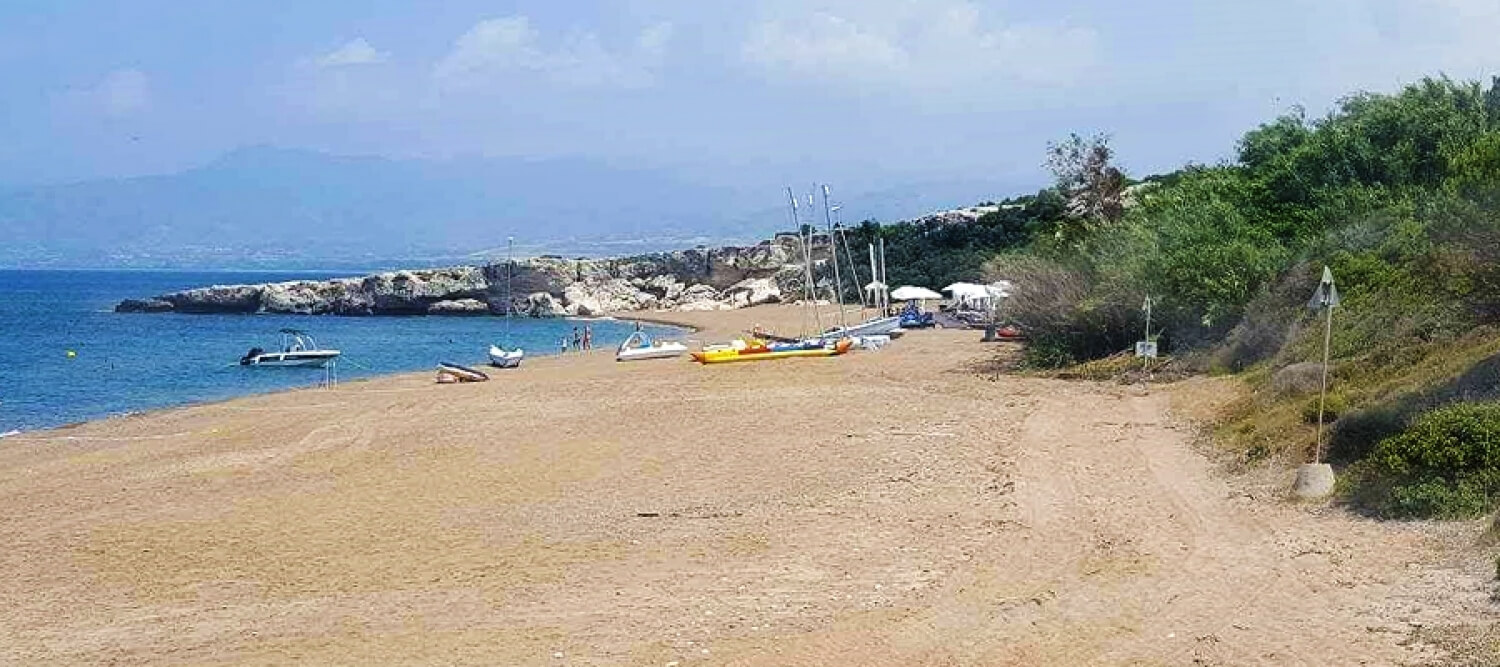 Die blaue Flagge - Strand Halavron